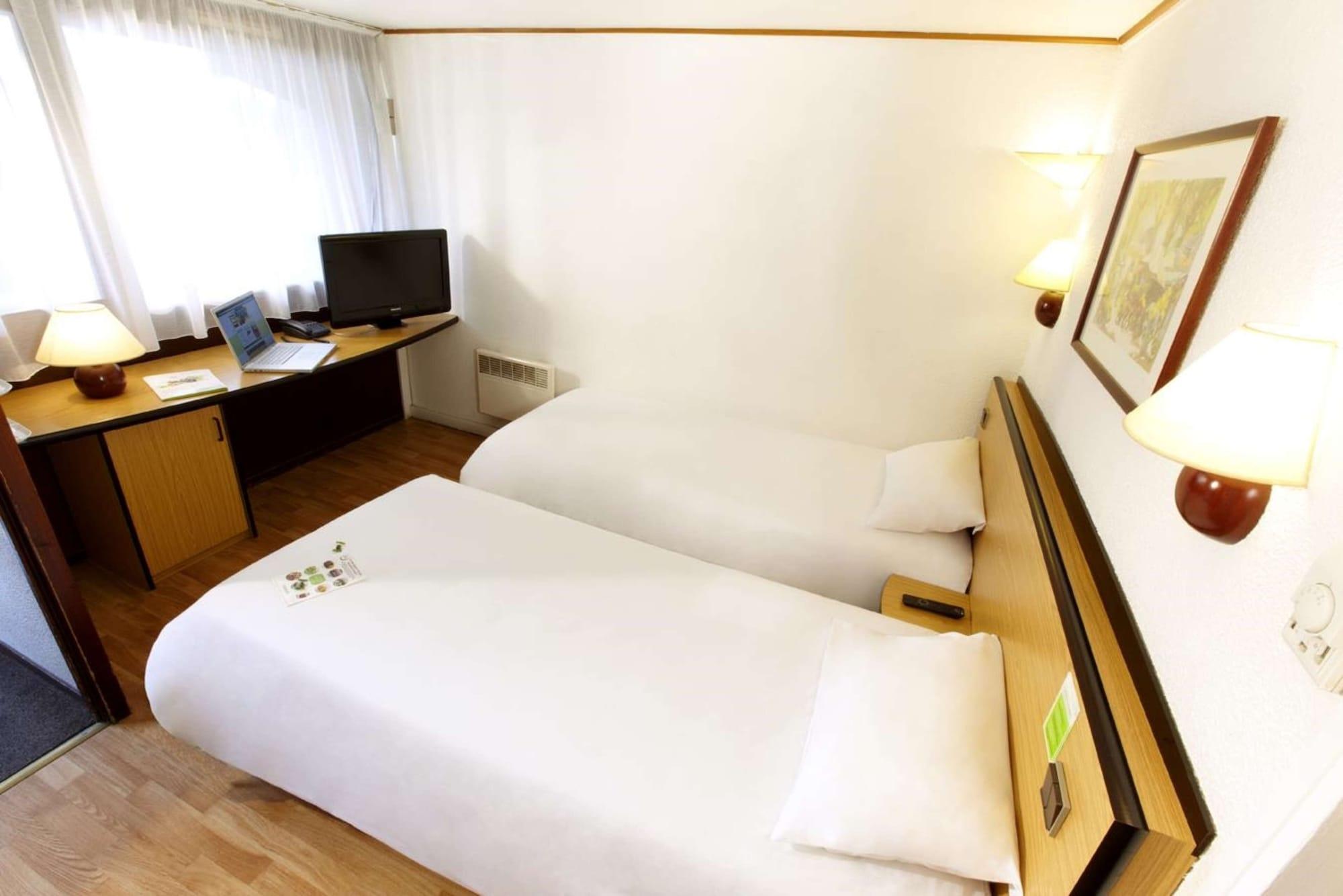 Campanile Moulins Hotel Avermes