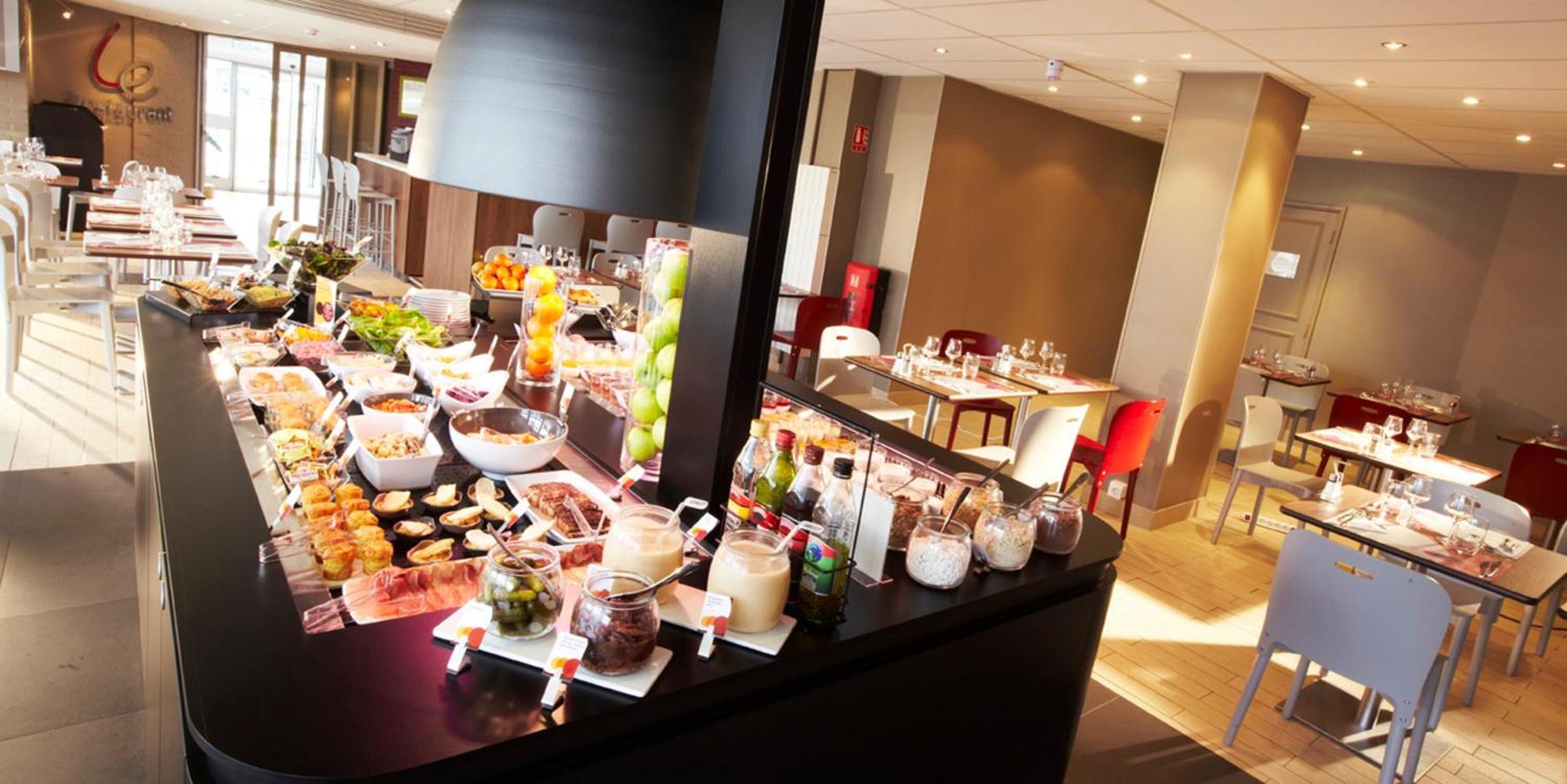 Hotel Campanile Moulins 3*