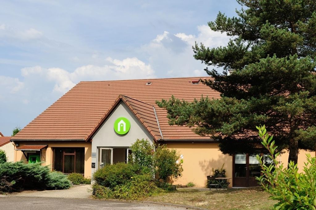 Hotel Campanile Moulins 3*
