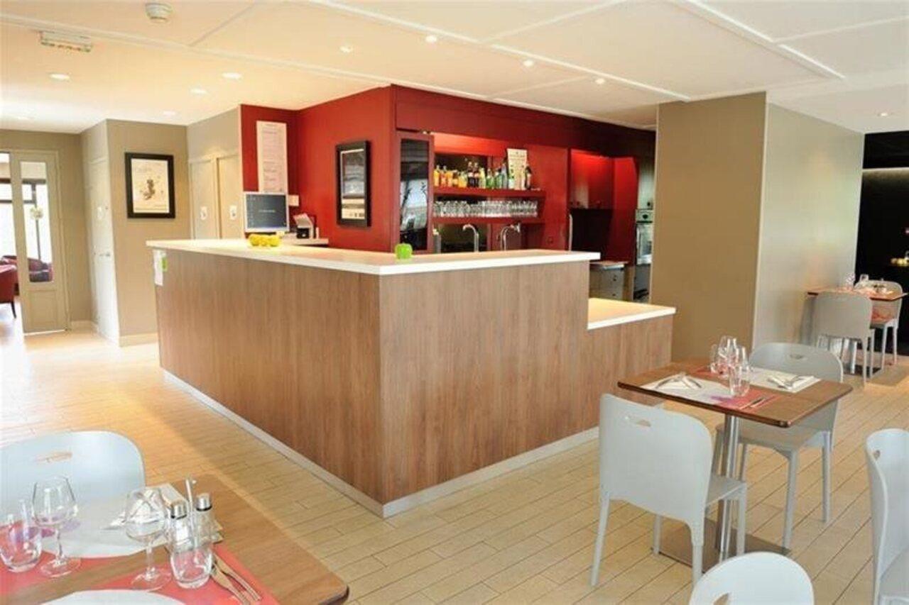 Campanile Moulins Hotel