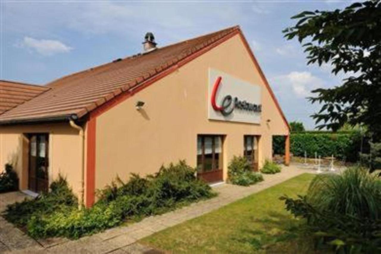 Campanile Moulins 3* Avermes